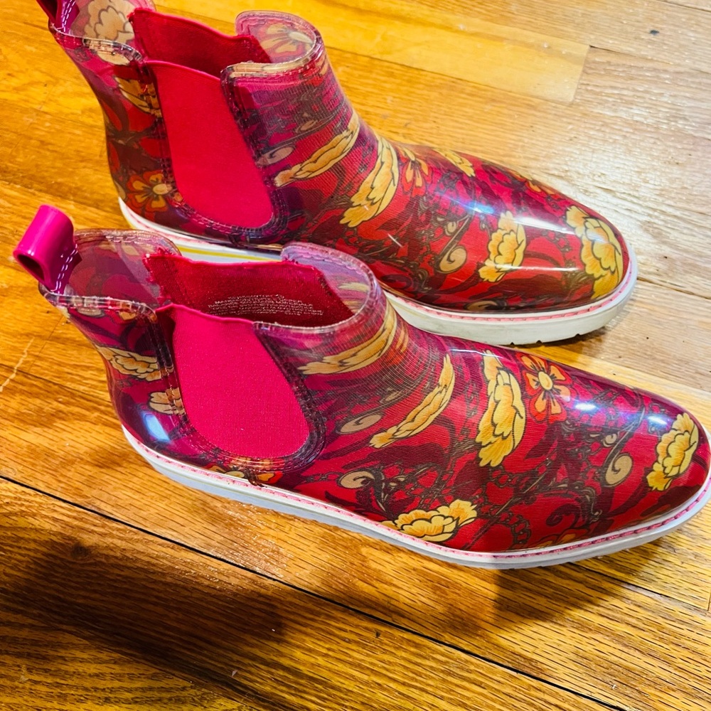 Cutest rain booties